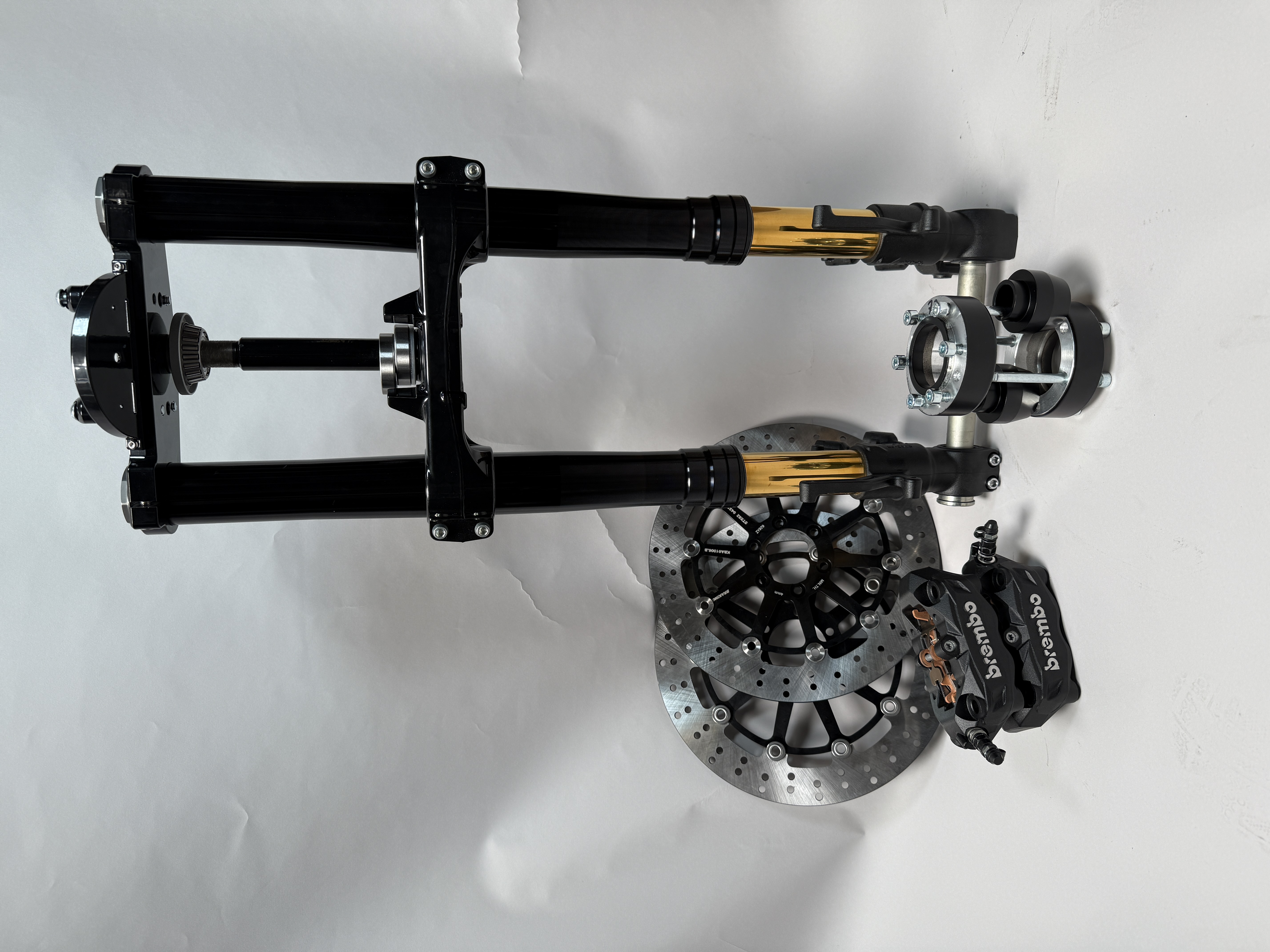 SHOWA USD-Gabel Set – Plug & Play für BMW K & R Modelle (mit Brembo-Bremssätteln)