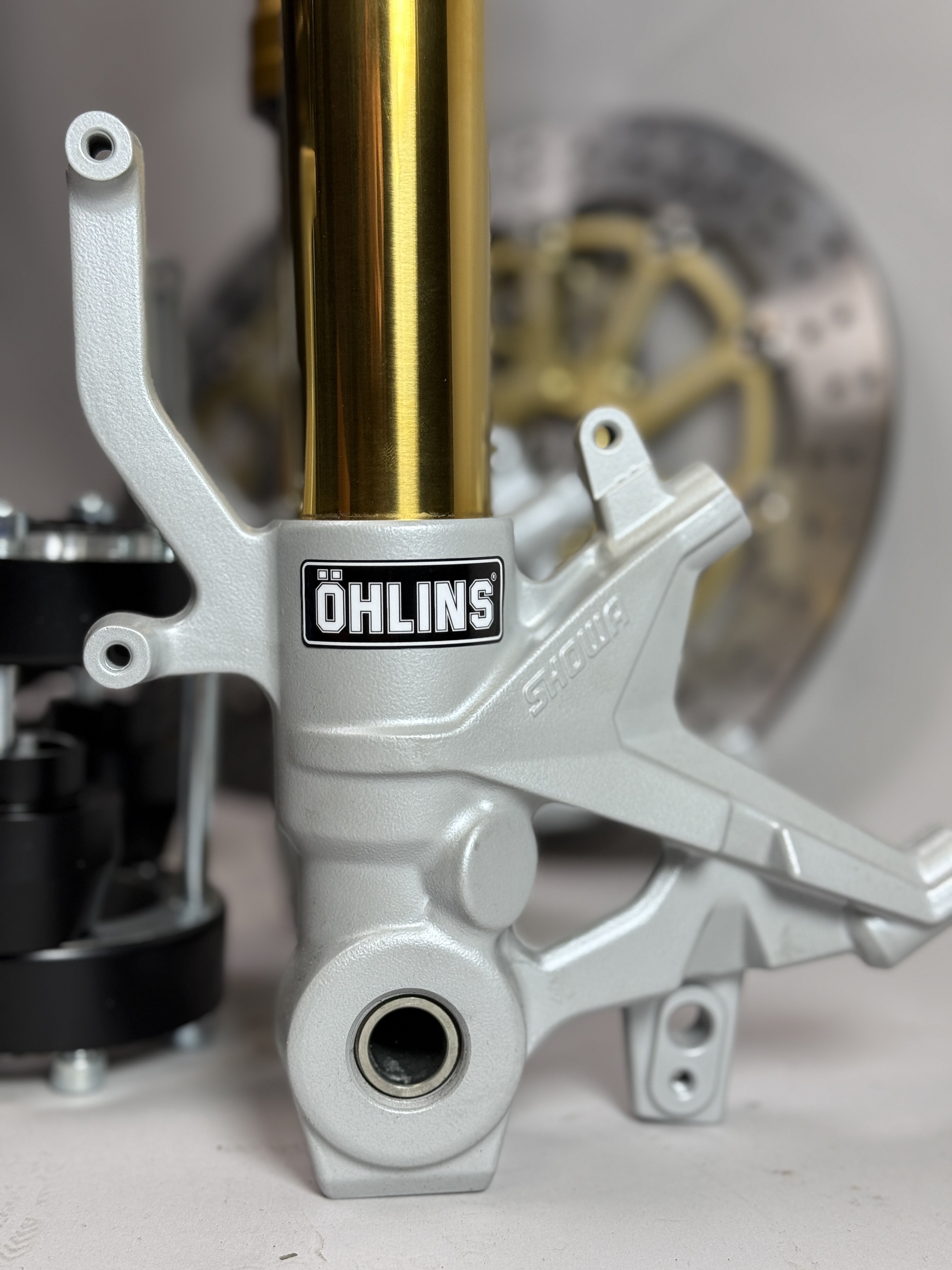 SHOWA USD-Gabel Set – Plug & Play für BMW K & R Modelle (mit Brembo-Bremssätteln)