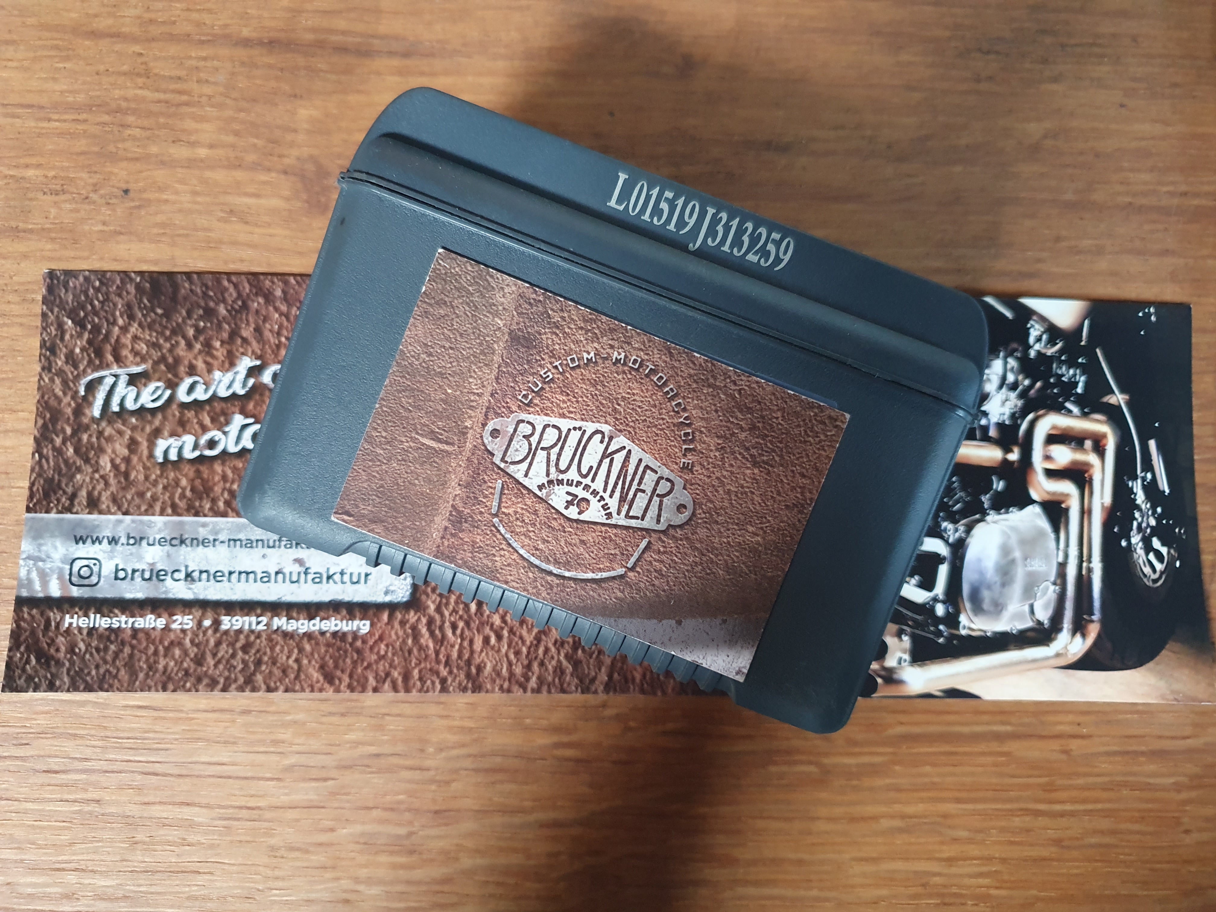  Gel Set  - Batterie, Ladegerät & Ladestecker