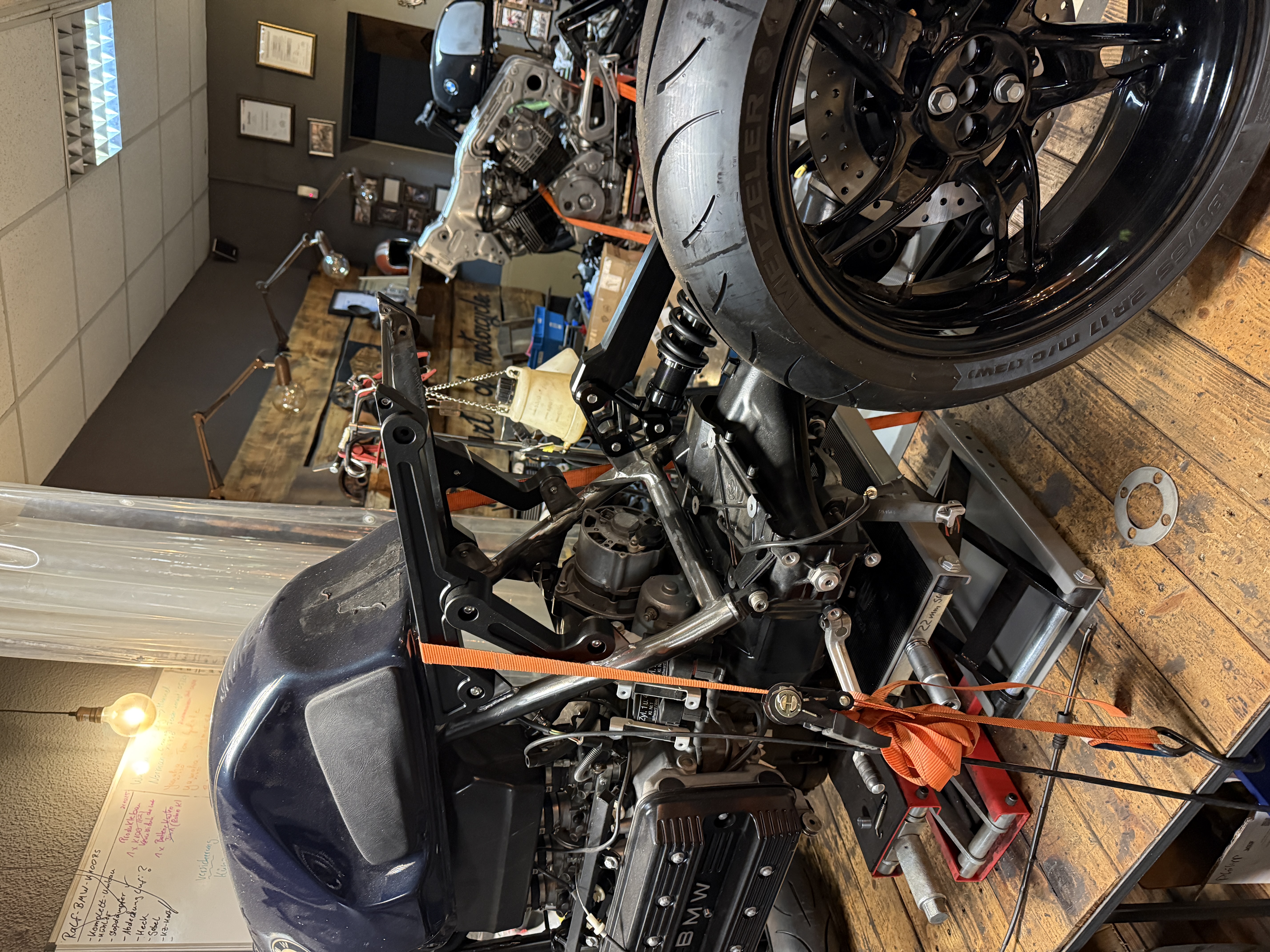 CNC-Heckrahmen & Fahrwerksumlenkung für BMW K-Serie – 100 % TÜV-konform!